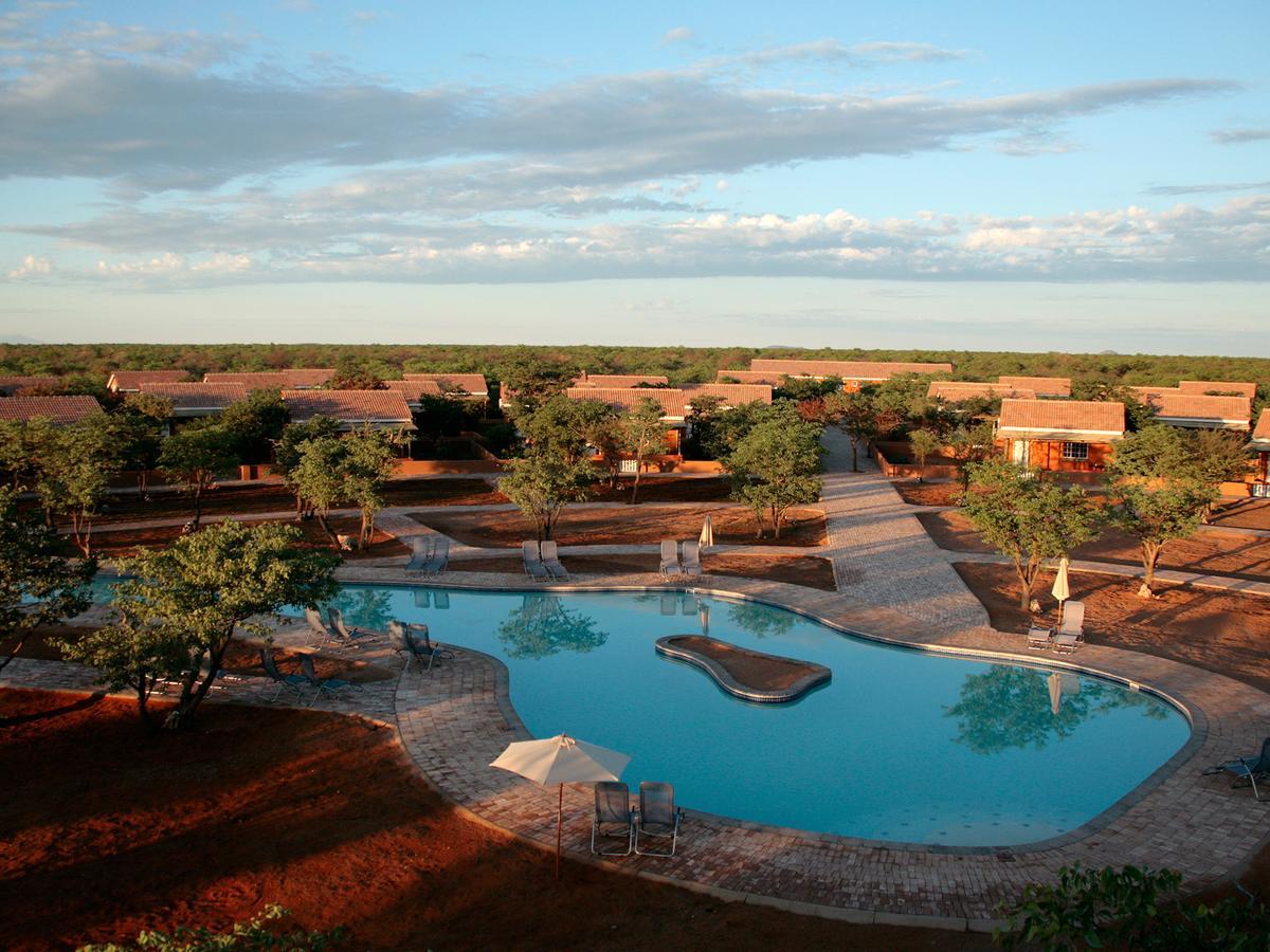 Gondwana Damara Mopane Lodge Mopane Pos Exteriör bild