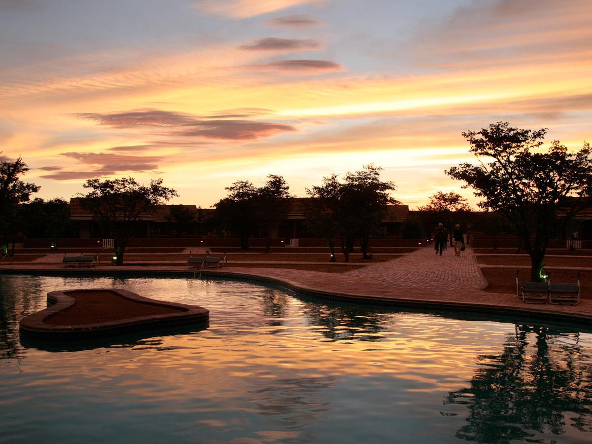 Gondwana Damara Mopane Lodge Mopane Pos Exteriör bild