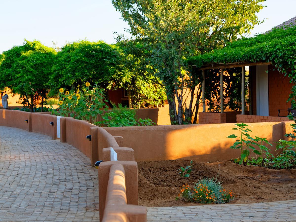Gondwana Damara Mopane Lodge Mopane Pos Exteriör bild
