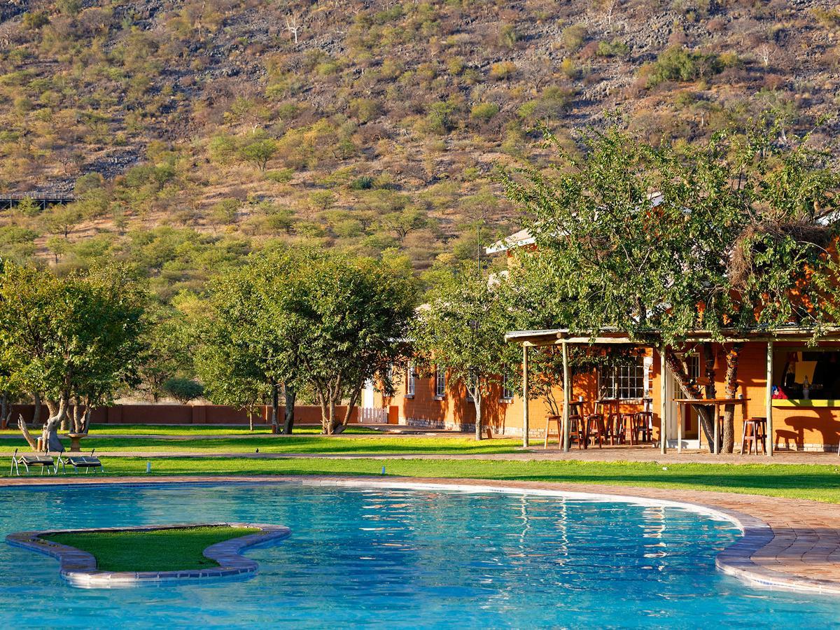Gondwana Damara Mopane Lodge Mopane Pos Exteriör bild