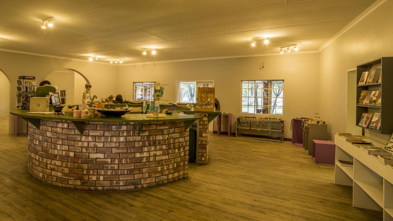 Gondwana Damara Mopane Lodge Mopane Pos Exteriör bild